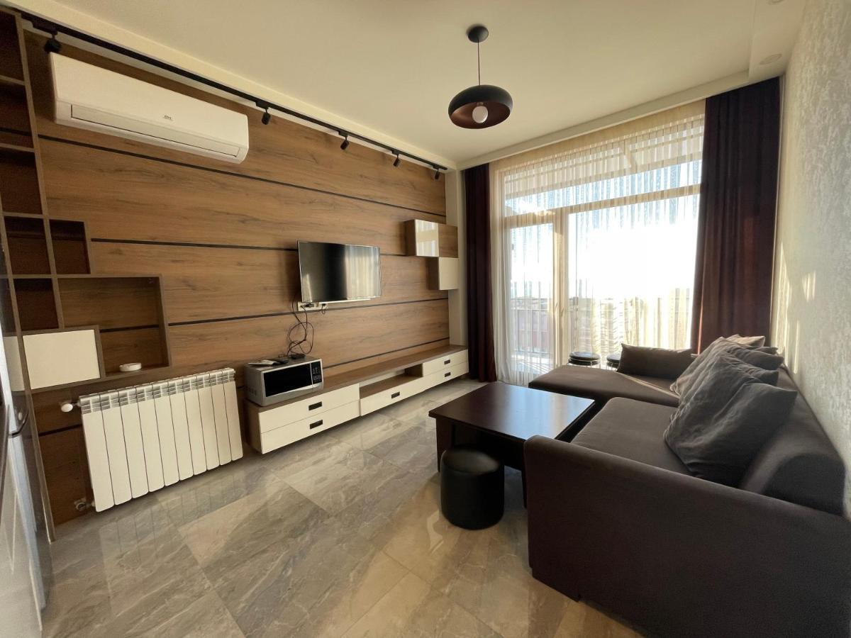 Apartments At Like House Μπατούμι Εξωτερικό φωτογραφία