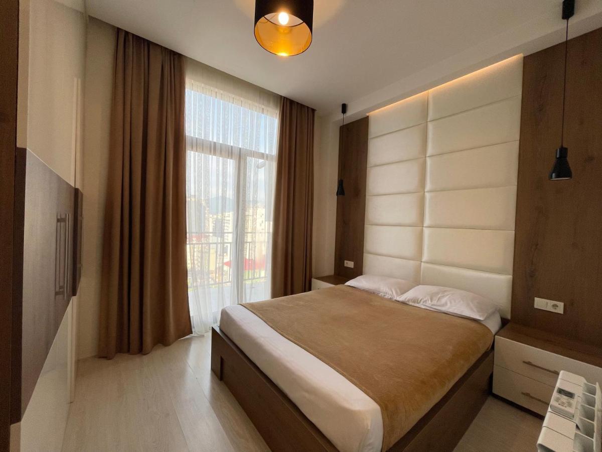 Apartments At Like House Μπατούμι Εξωτερικό φωτογραφία
