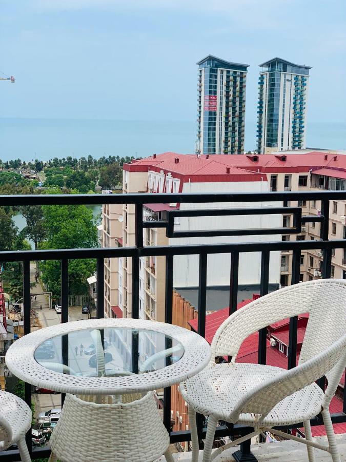 Apartments At Like House Μπατούμι Εξωτερικό φωτογραφία